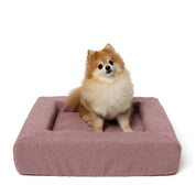 vaaleanpunainen koiranpeti pienelle koiralle, koko S, mallina pomeranian – Rapsu Bed Blush